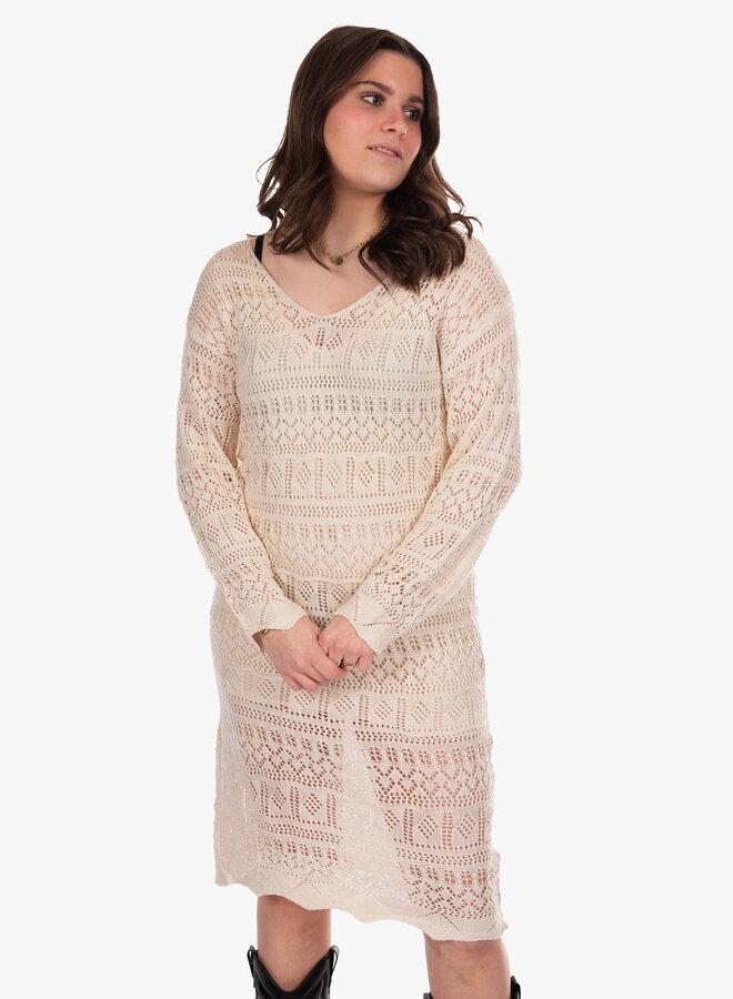 Crochet jurk gevoerd beige