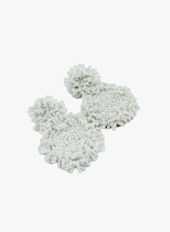 Statement oorbellen kralen wit