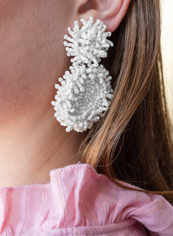 Statement oorbellen kralen wit