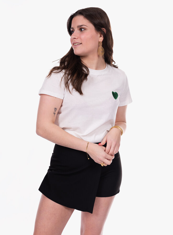 It shirt wit met groen hartje