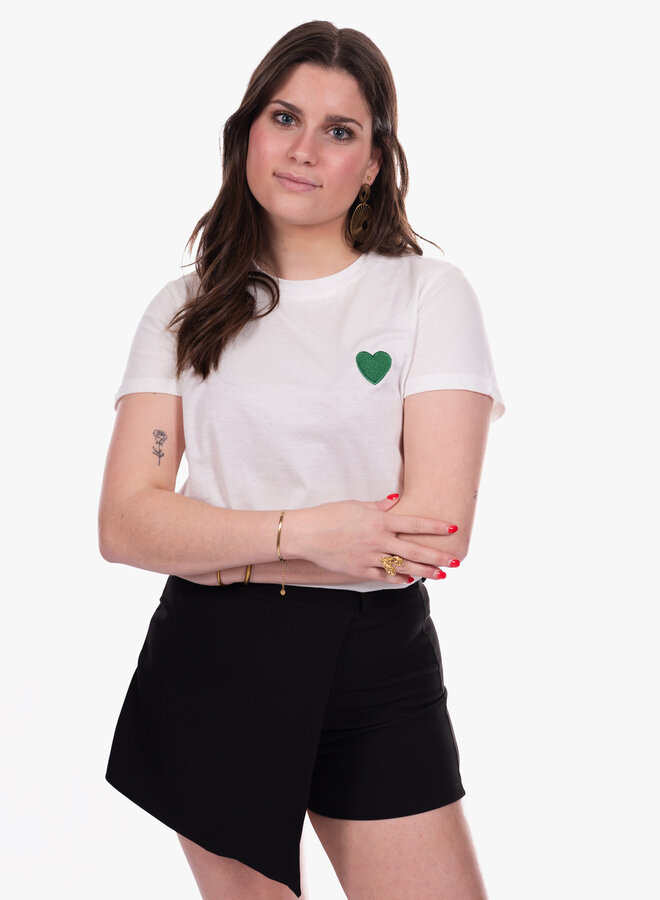 It shirt wit met groen hartje