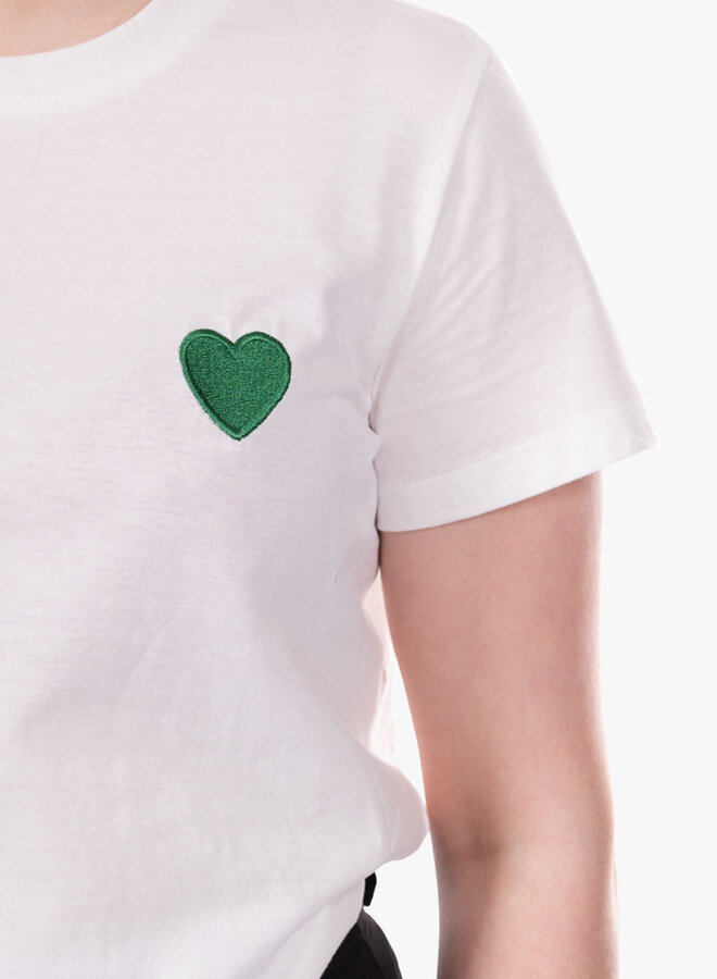 It shirt wit met groen hartje