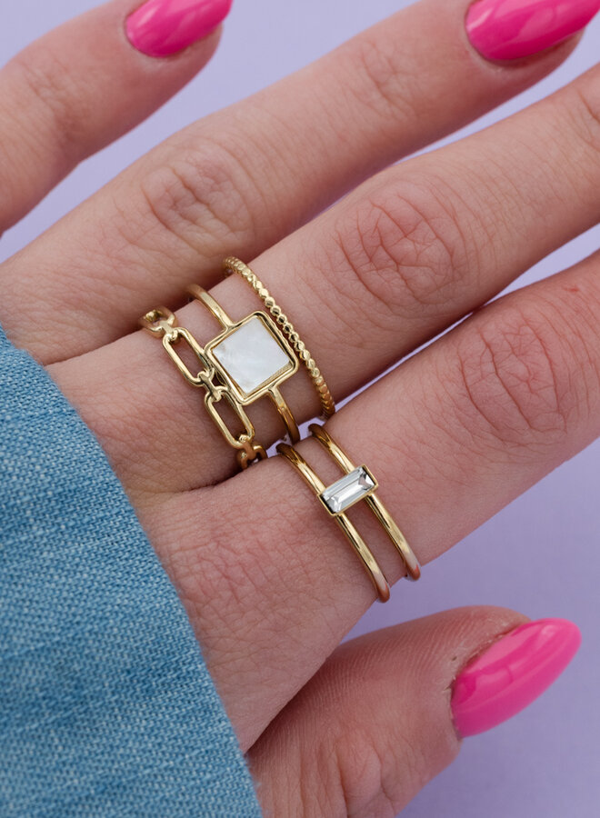 Gelaagde ring met steen