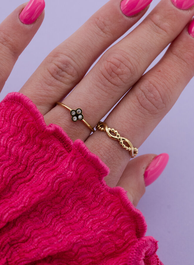 Ring vierkant met steentjes