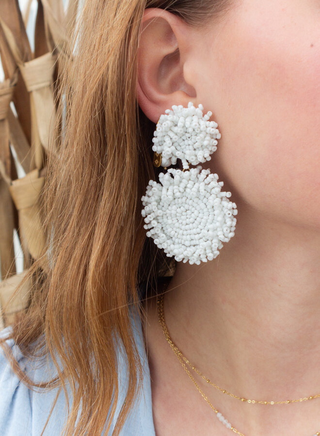 Statement oorbellen kralen wit