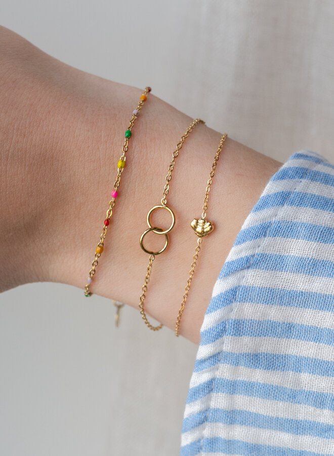 Armband connected circles