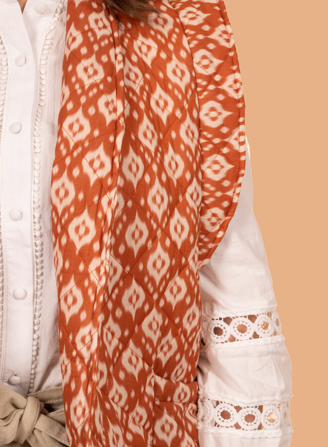 Gewatteerde gilet met print terracotta
