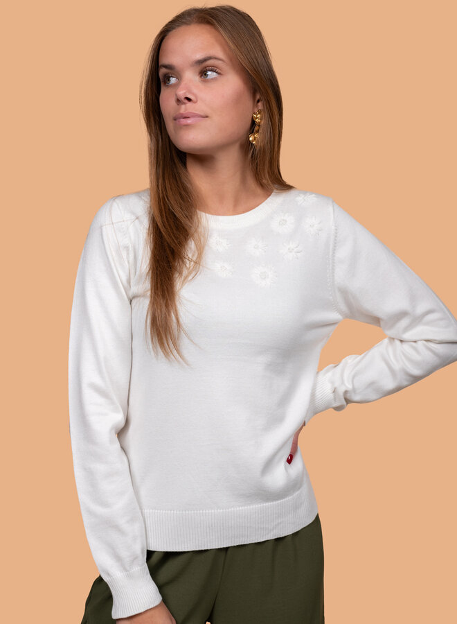 Witte trui met bloempjes