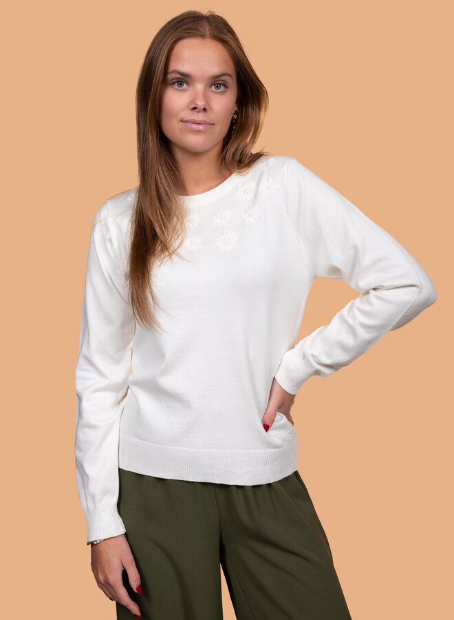 Witte trui met bloempjes