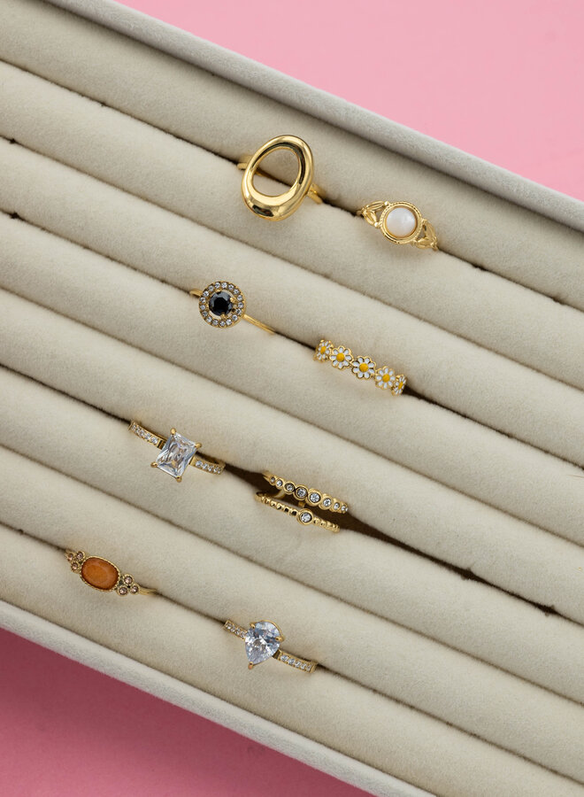 Ring met zwarte steen Sol