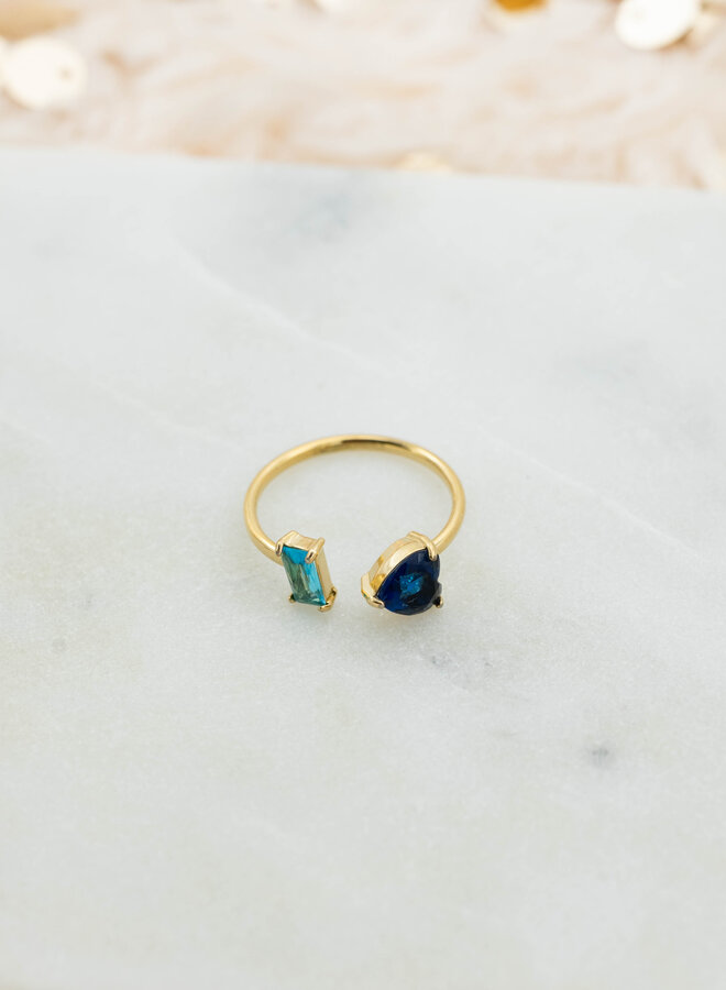 Ring met blauwe stenen