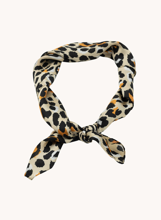 Sjaaltje met oranje luipaard print