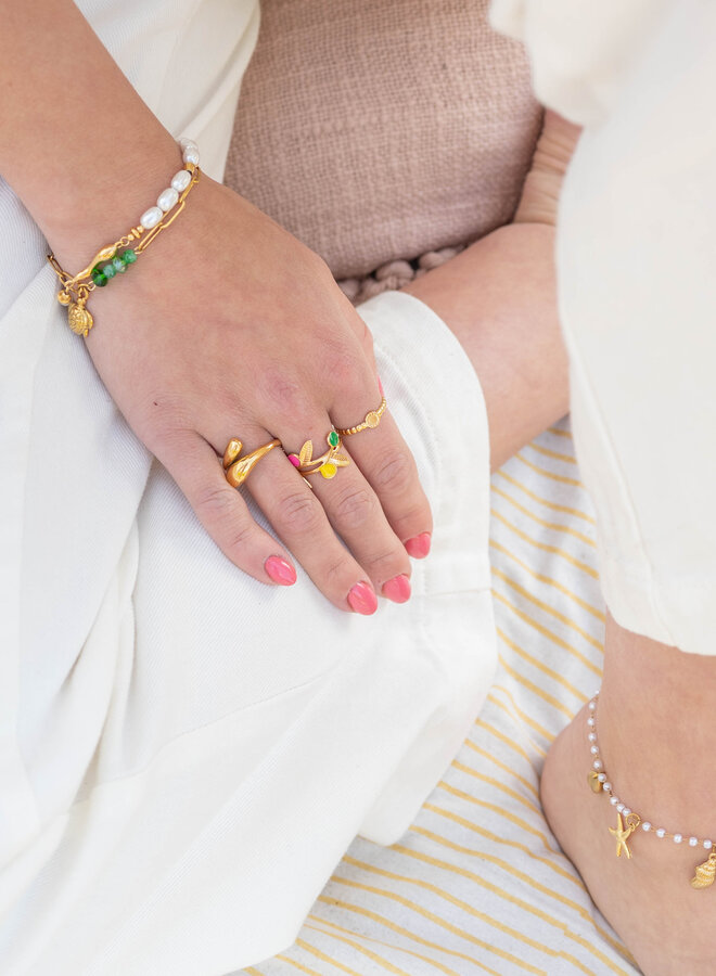 Ring blad en kleur goud