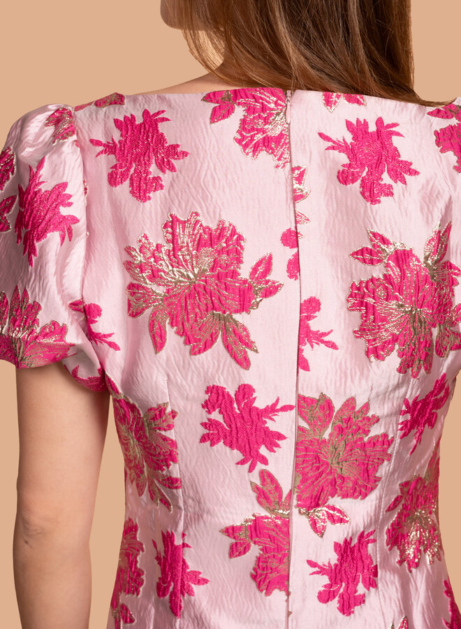 Jacquard jurk met pofmouw roze