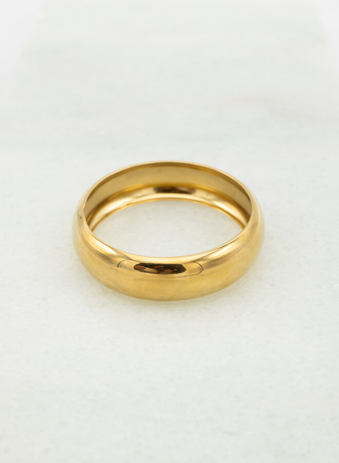 Grote bangle statement goud