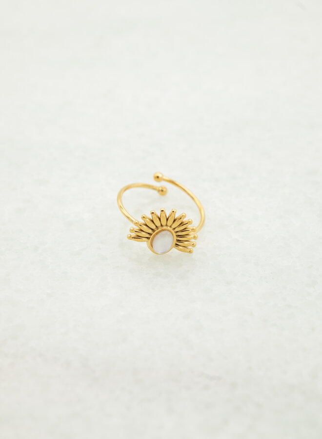 Ring sun stone goud