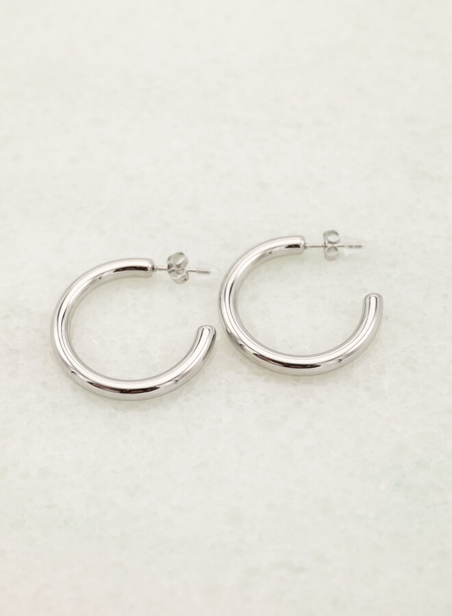 Oorringen steker dik