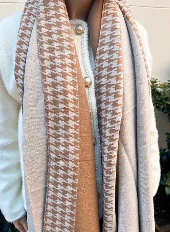 Warme sjaal camel met ruitjes