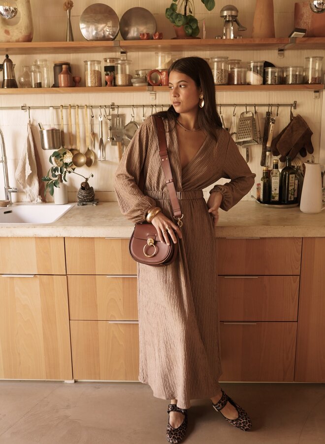 Bruine maxi jurk met gesp