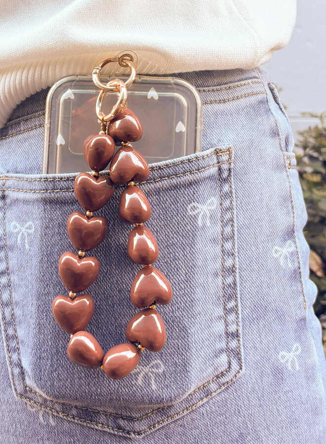 Telefoonkoord kralen hartjes bruin