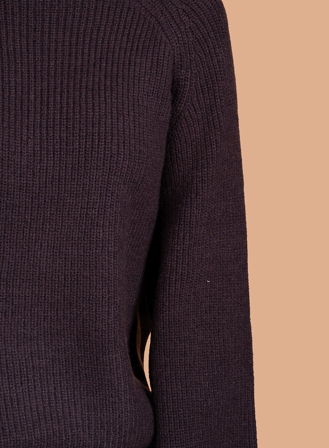 Gebreide trui hoge hals bruin