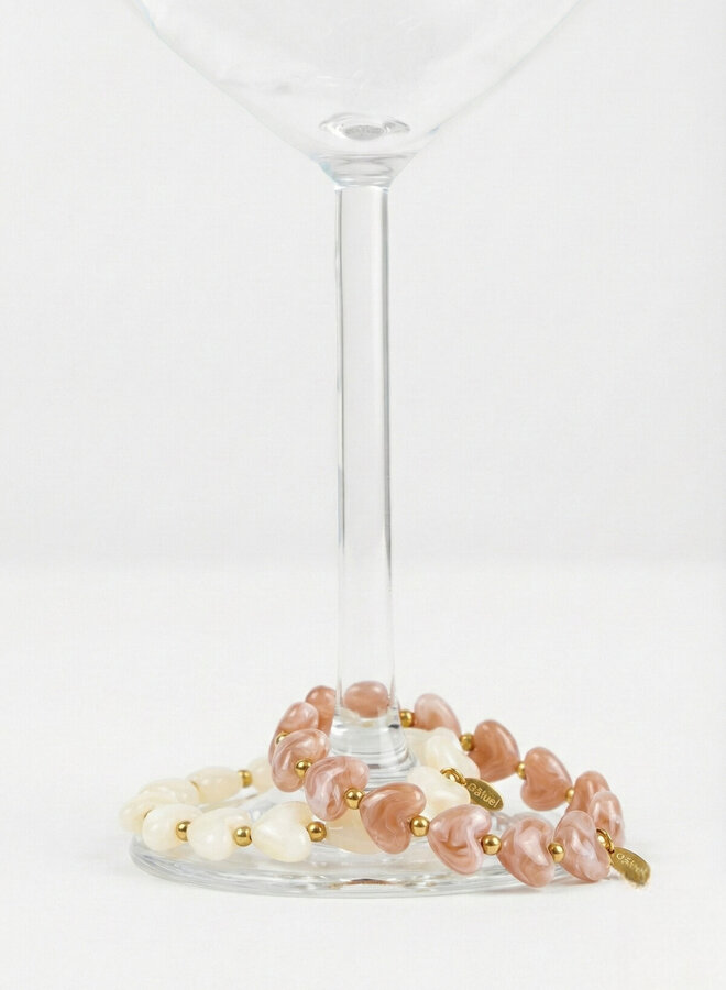 Armband elastiek hartjes kralen bruin