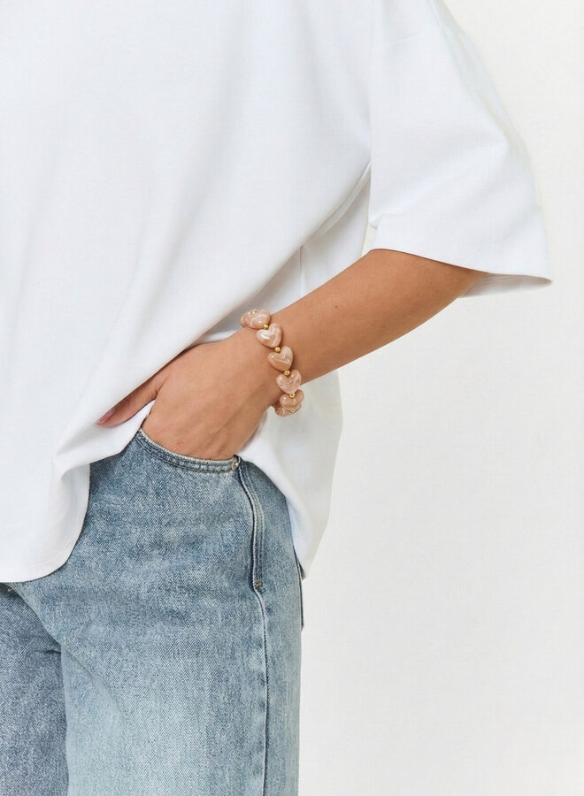 Armband elastiek hartjes kralen bruin