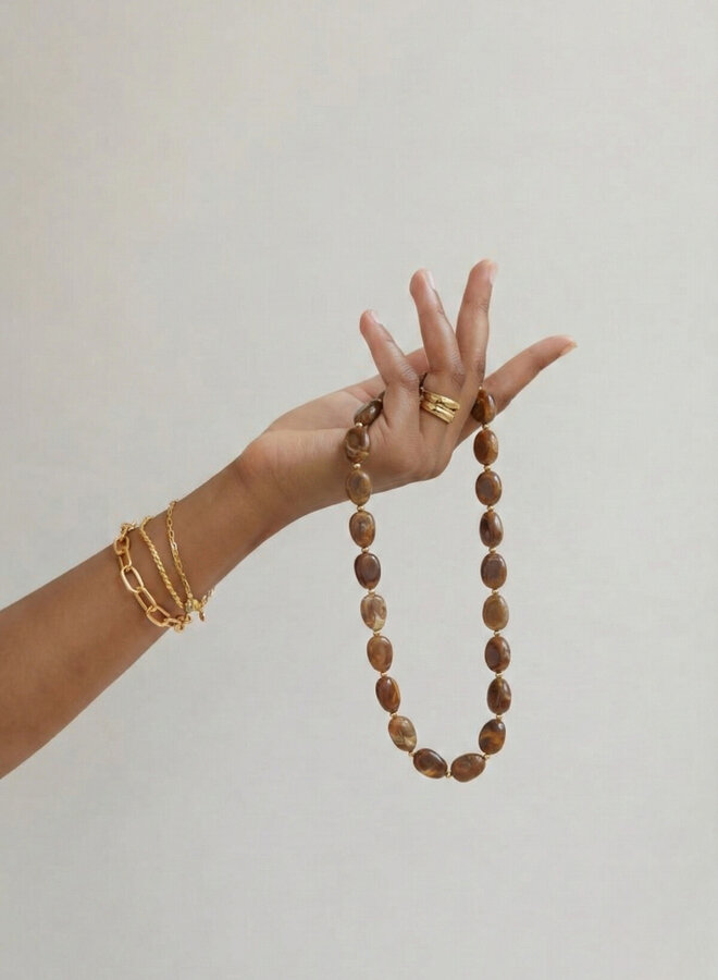 Ketting met bruine kralen