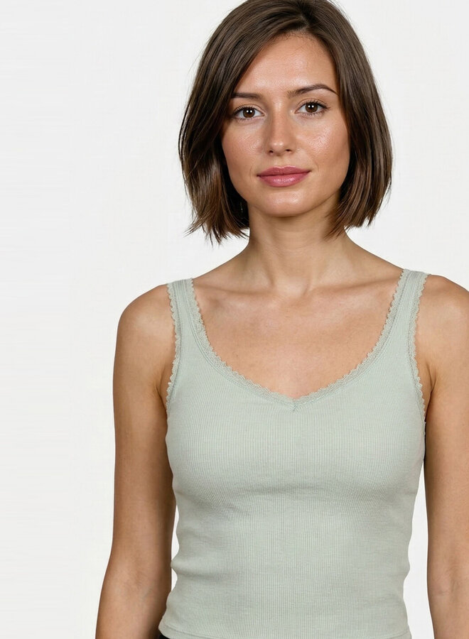 Top met voorgevormde cups mint