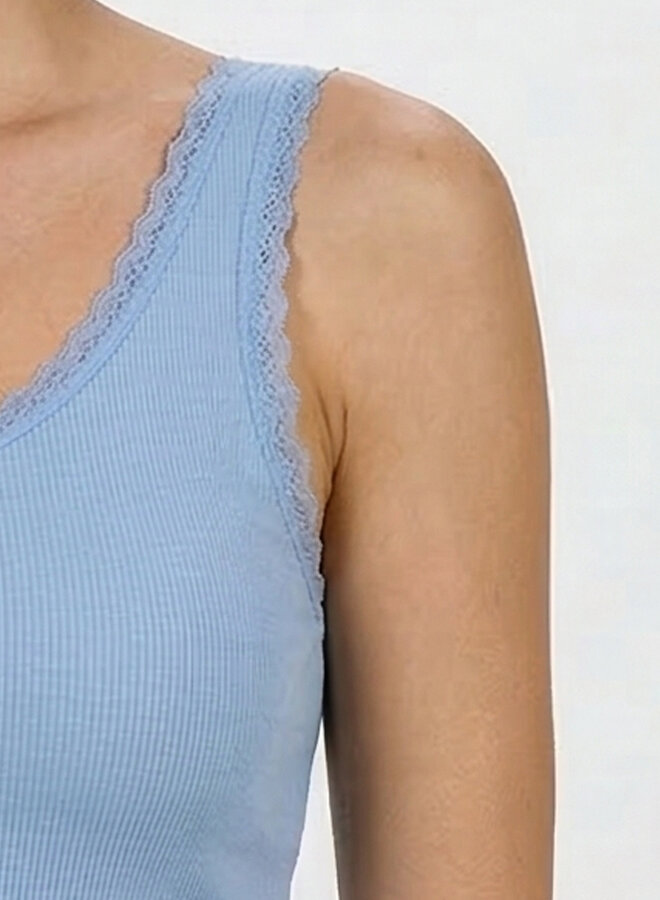 Top met voorgevormde cups blauw