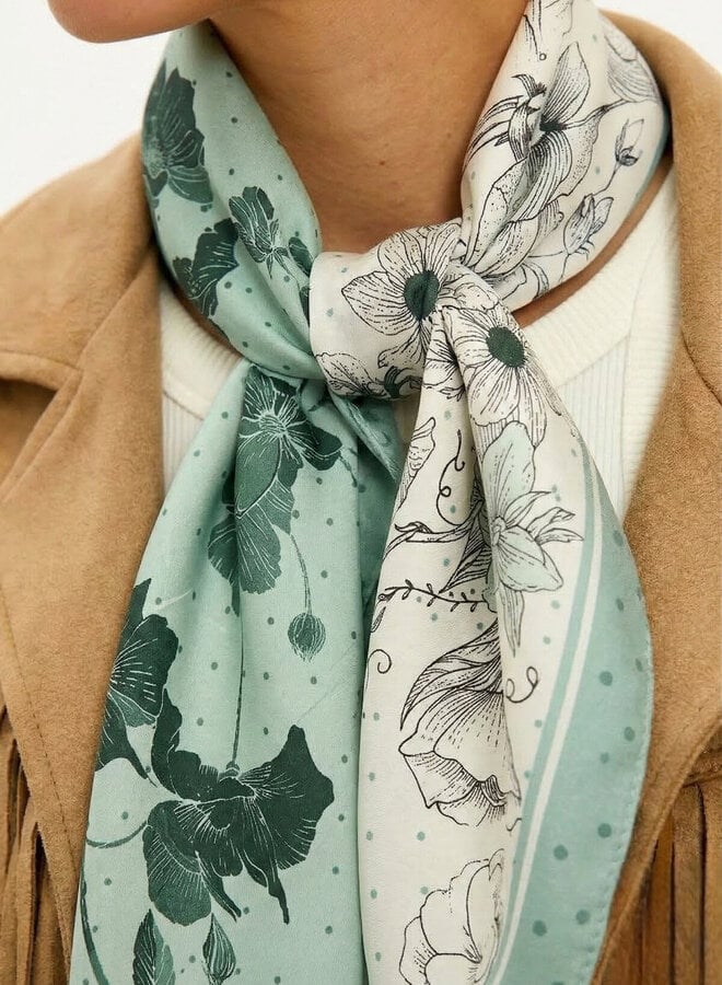 Sjaaltje satijn green summer print