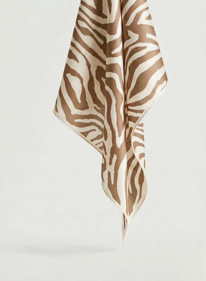 Sjaaltje satijn zebra print beige
