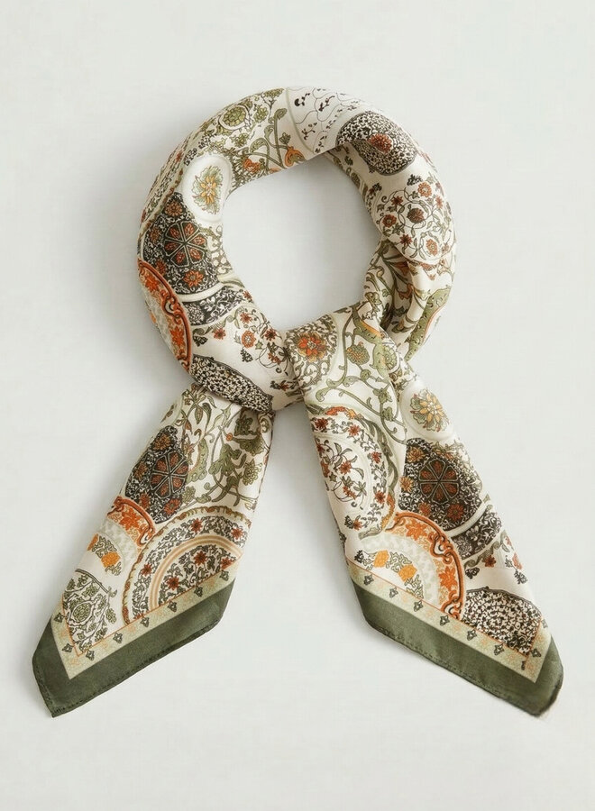 Sjaaltje satijn groen en oranje print beige