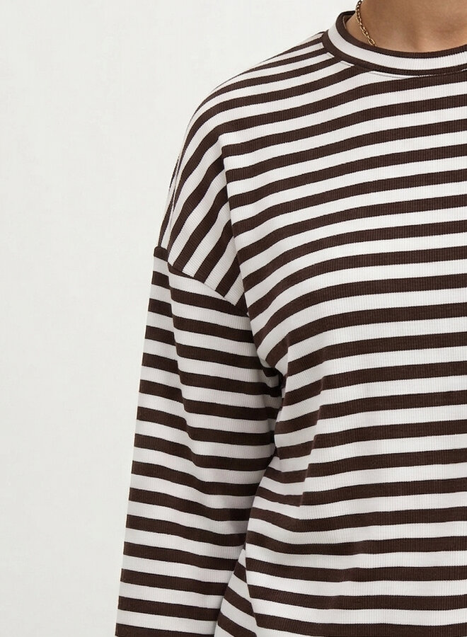 Gestreept shirt chocolade met wit