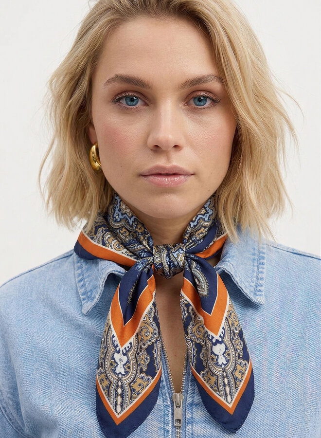 Sjaaltje satijn royalty