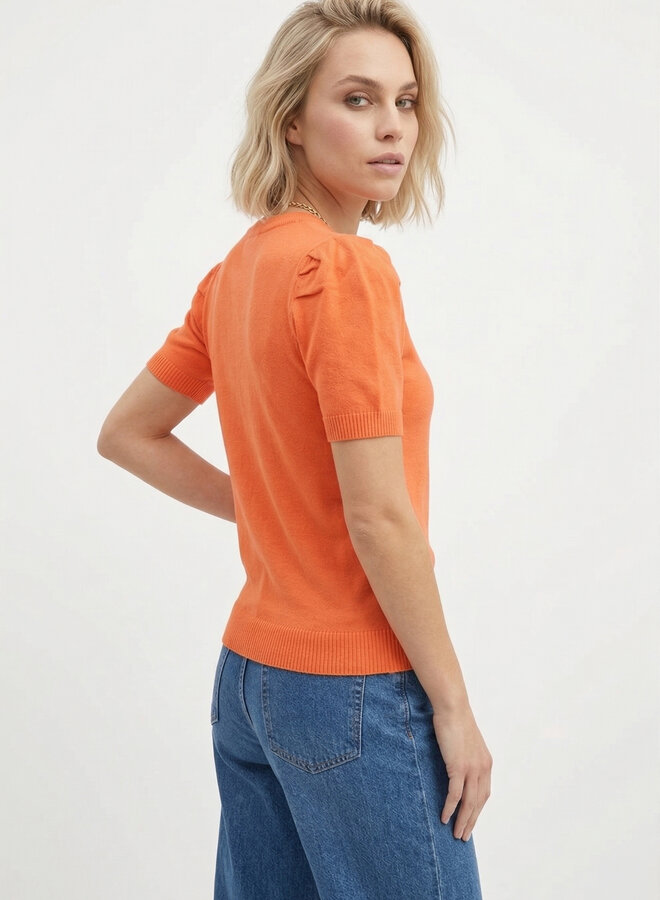 Top met kleine pofmouw oranje