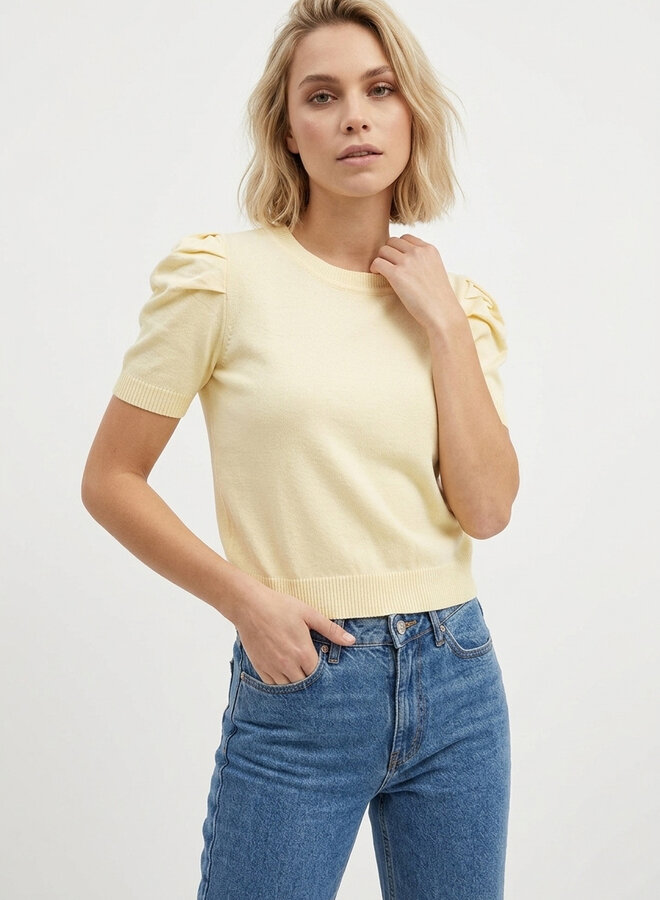 Top met kleine pofmouw geel