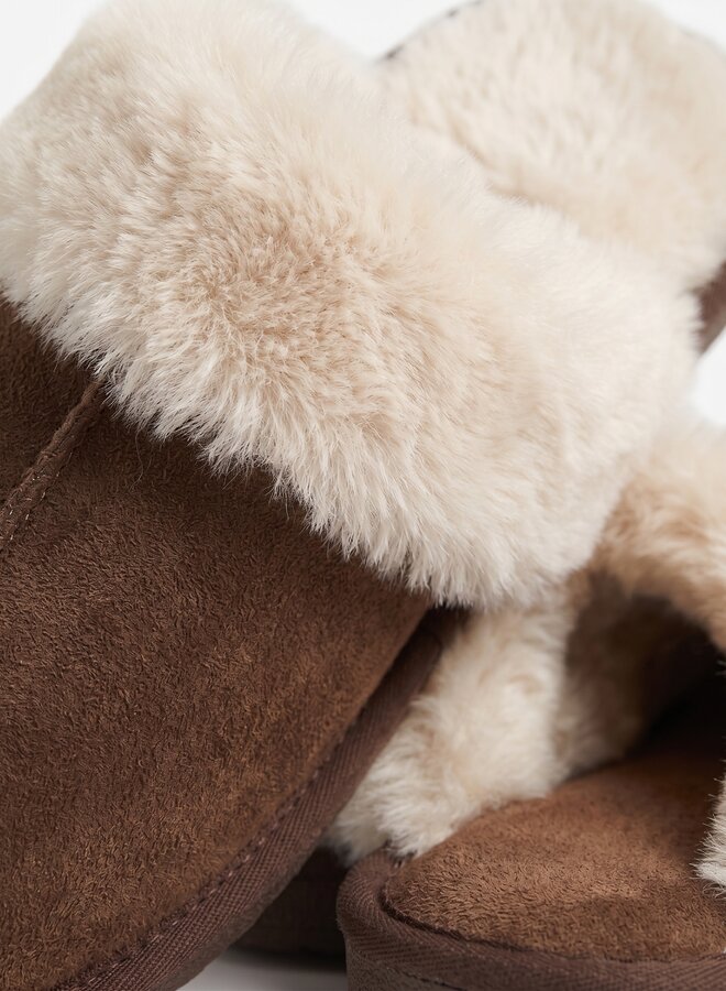 Open pantoffel chocolade