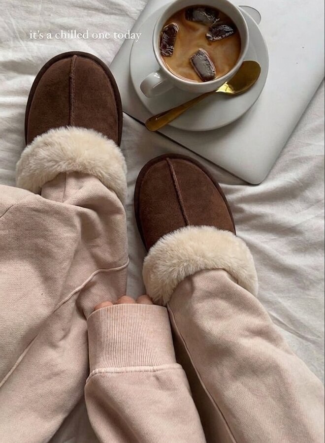Open pantoffel chocolade