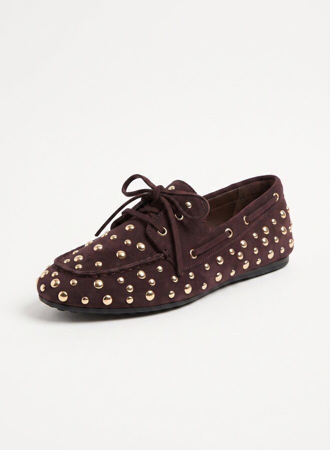 Suède loafers met studs chocolade