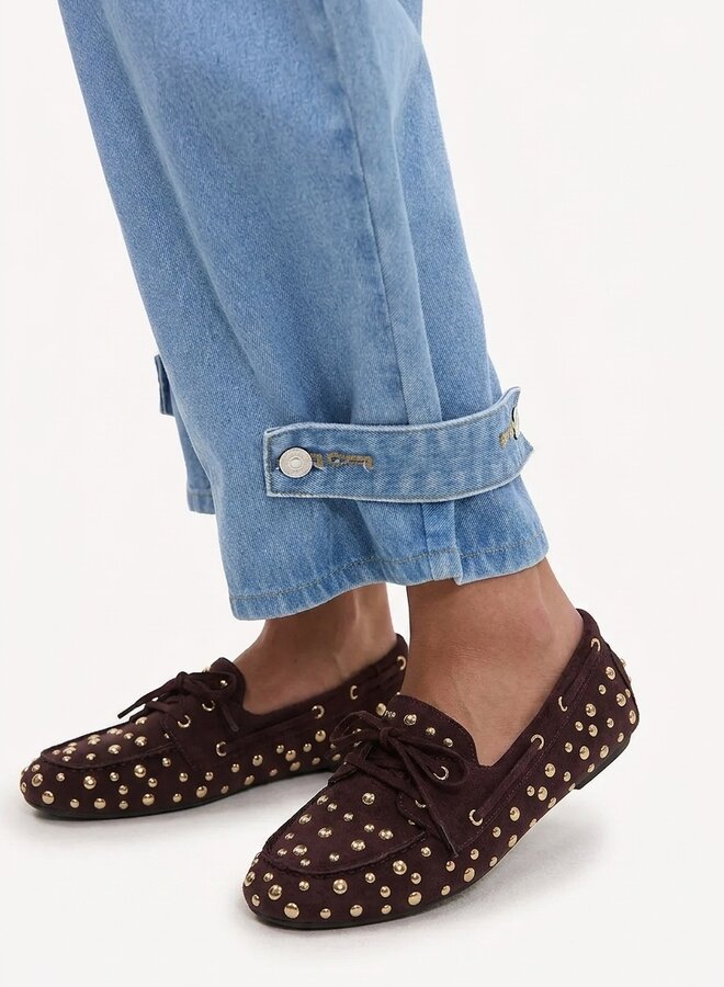 Suède loafers met studs chocolade