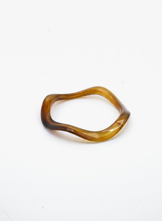 Levi acryl armband taupe