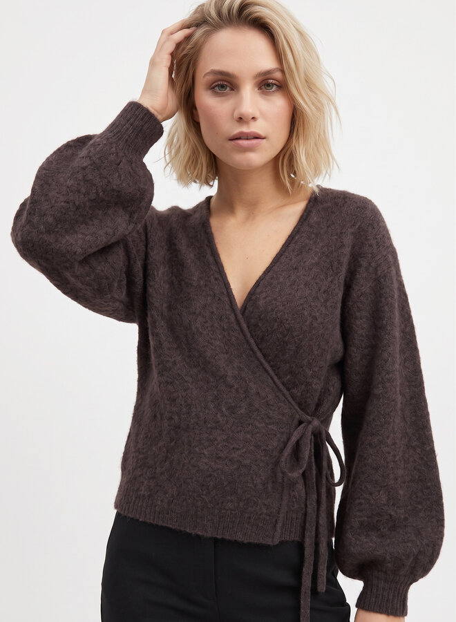 Overslag vest gebreid chocolade