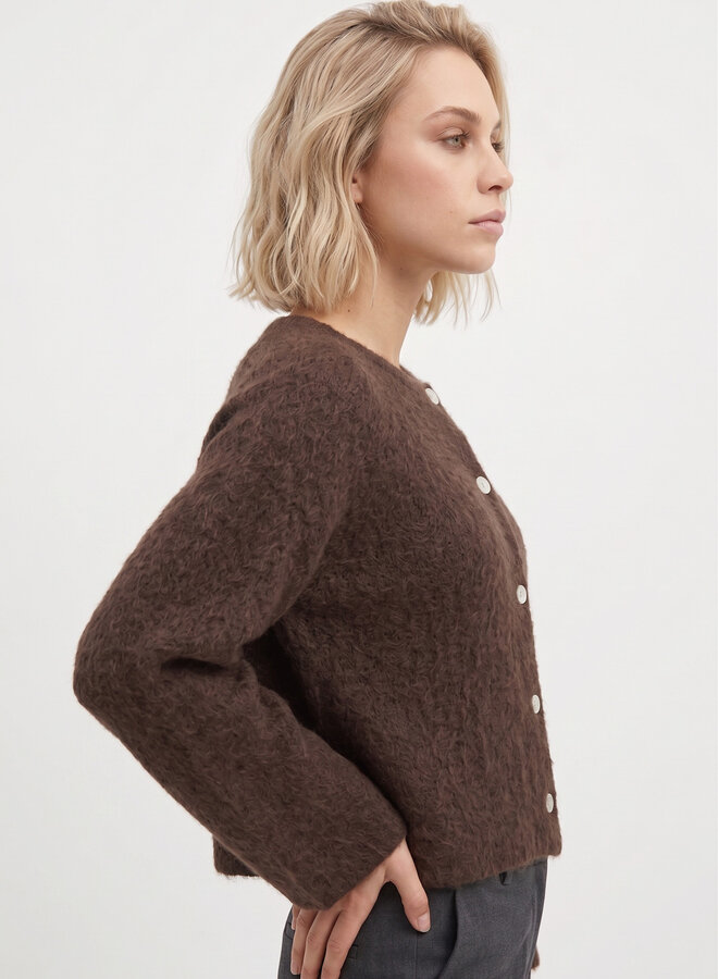 Gebreid vest met knopen July chocolade