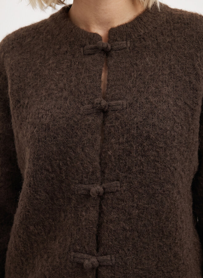 Zacht vest brandebourg bruin