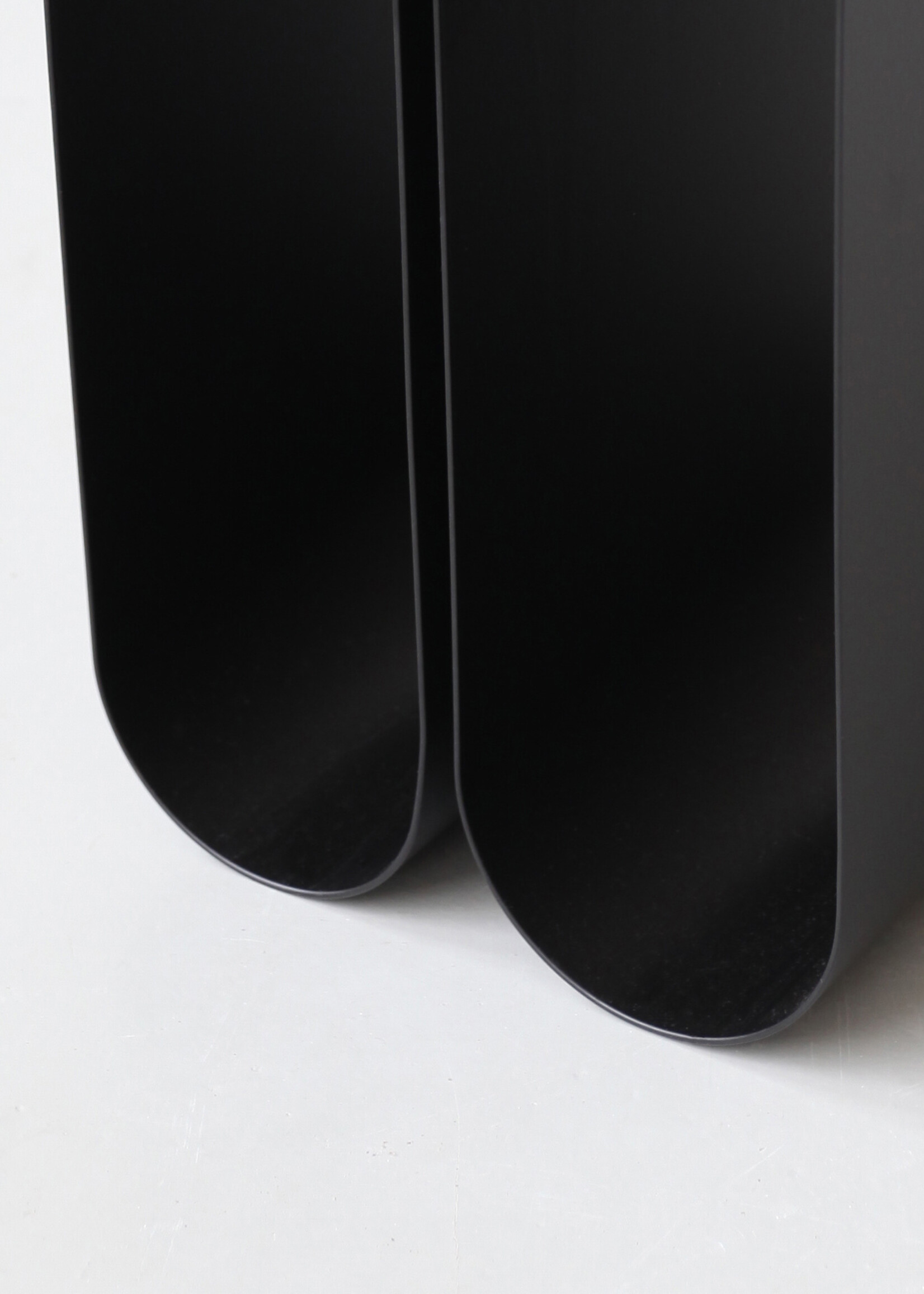 Kristina Dam Curved side table - black steel