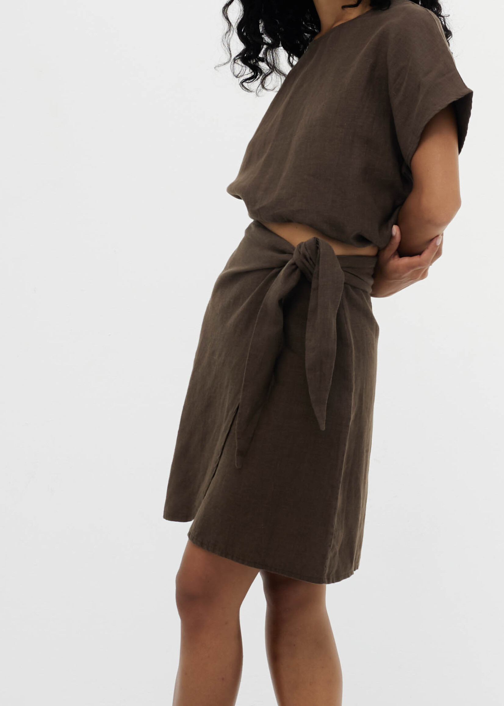 Club L'avenir Sayo chocolate - linen skirt