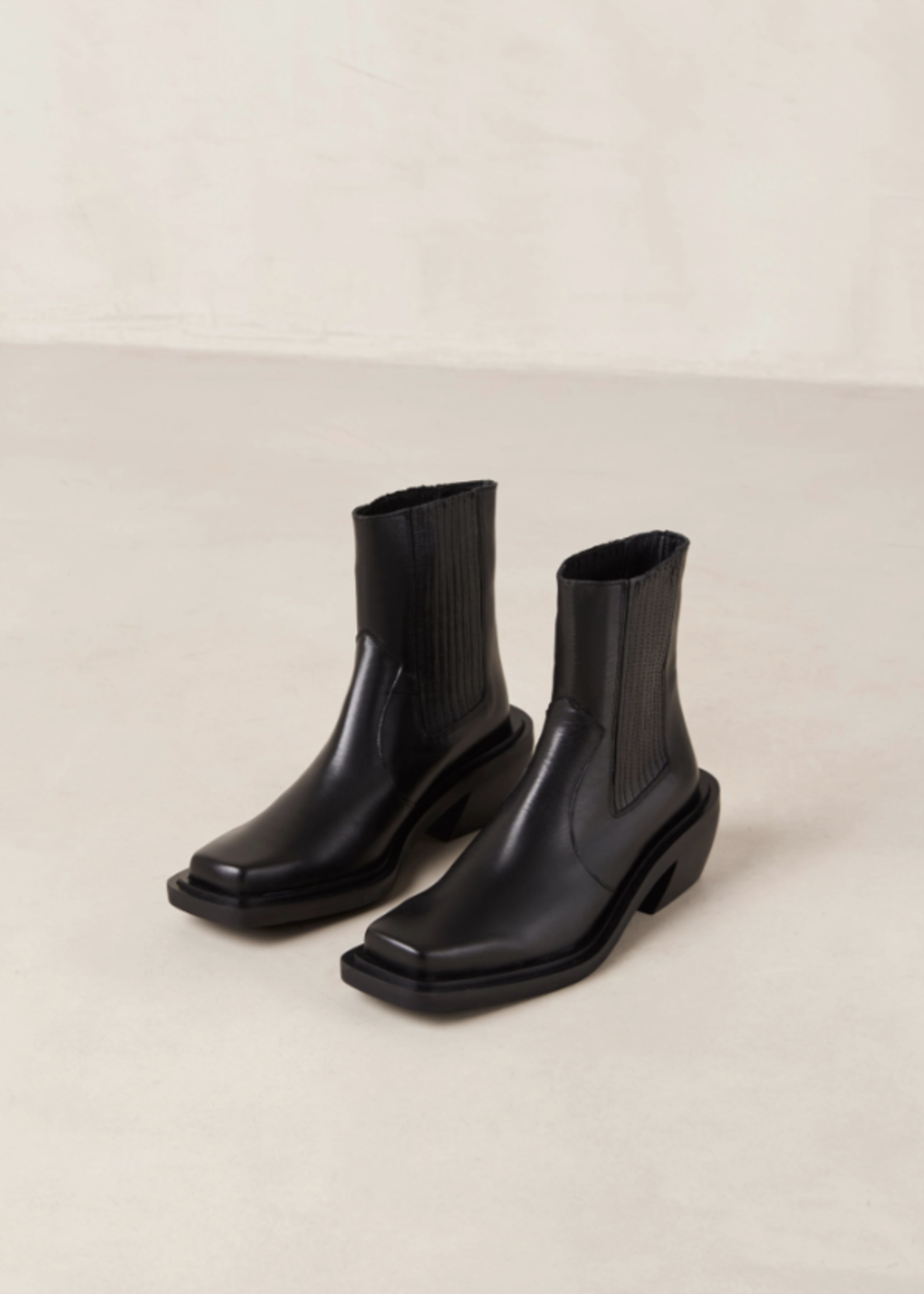 alohas Ranch Black Leather Ankle boot