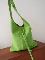 nona Slouchy tote bag - Apple