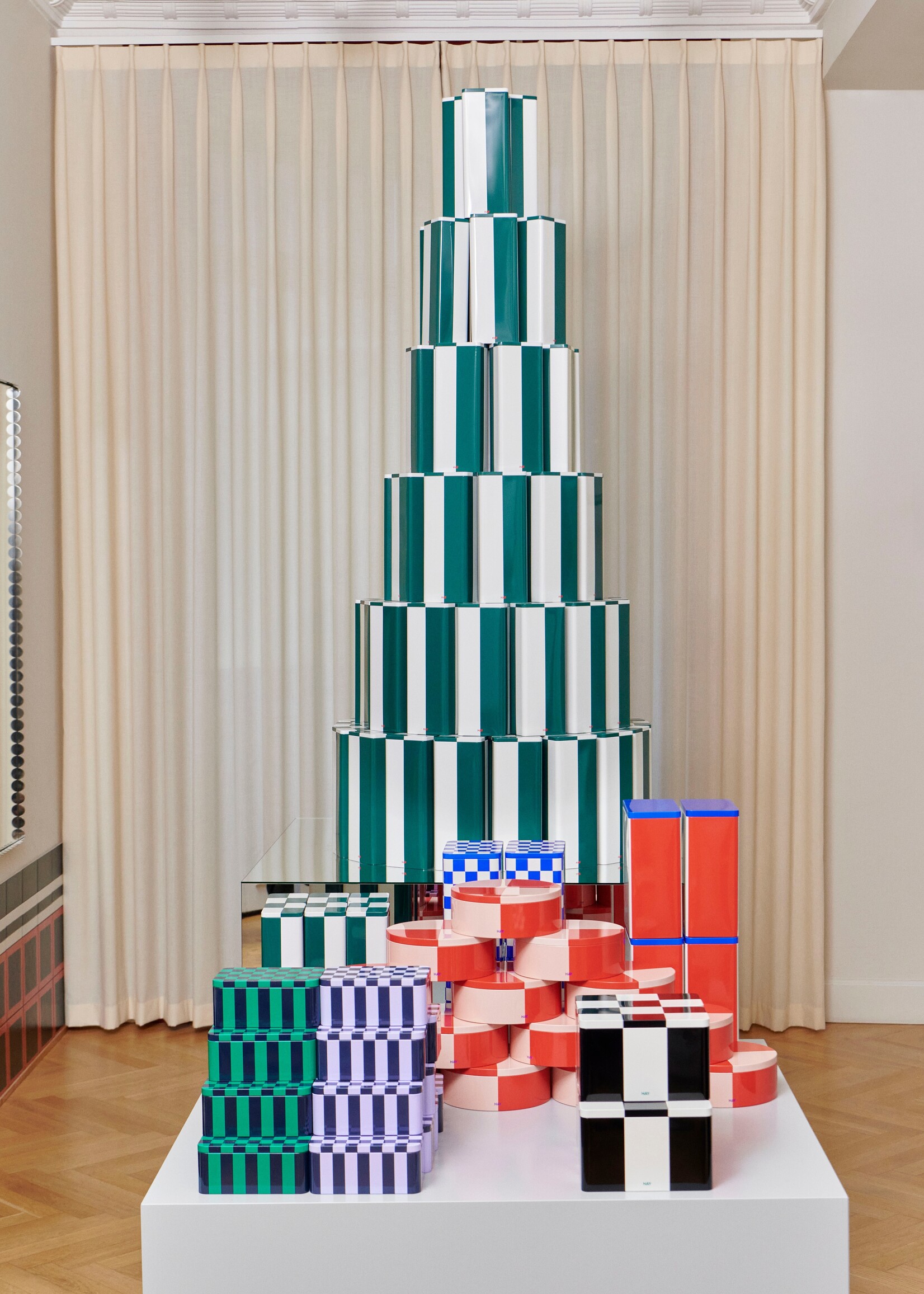 Hay Tin Container - Round - Red and soft pink